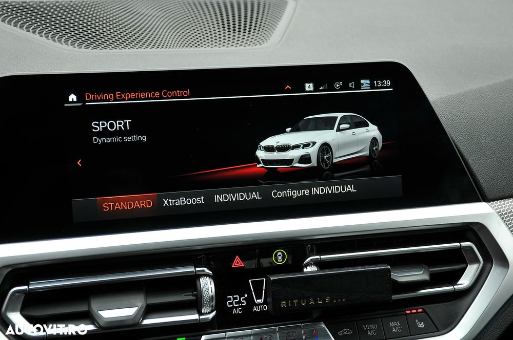 BMW Seria 3 330e Aut. M Sport - 22