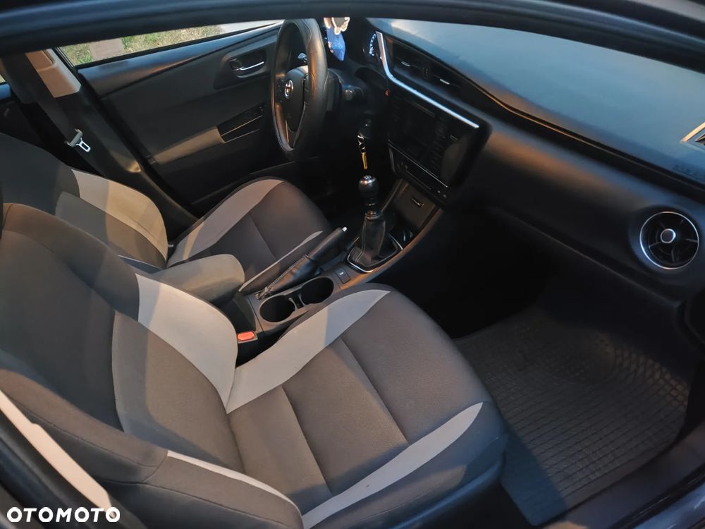 Toyota Auris 1.6 Active - 10