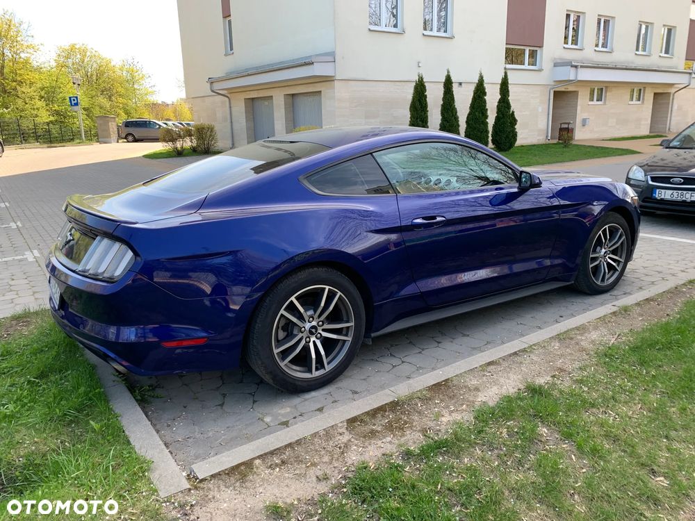Ford Mustang - 3
