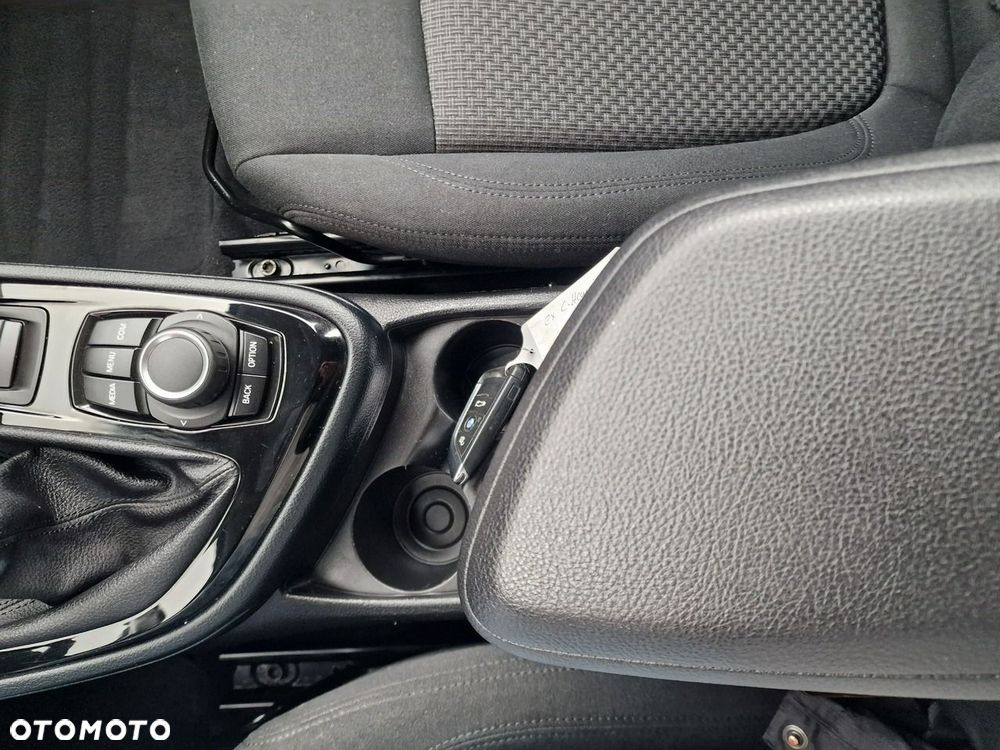 BMW Seria 2 - 38