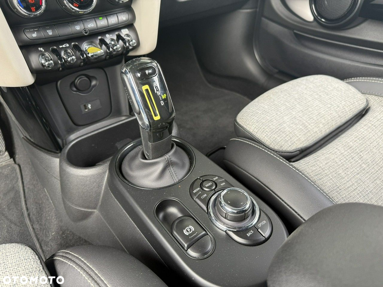 MINI Cooper - 13