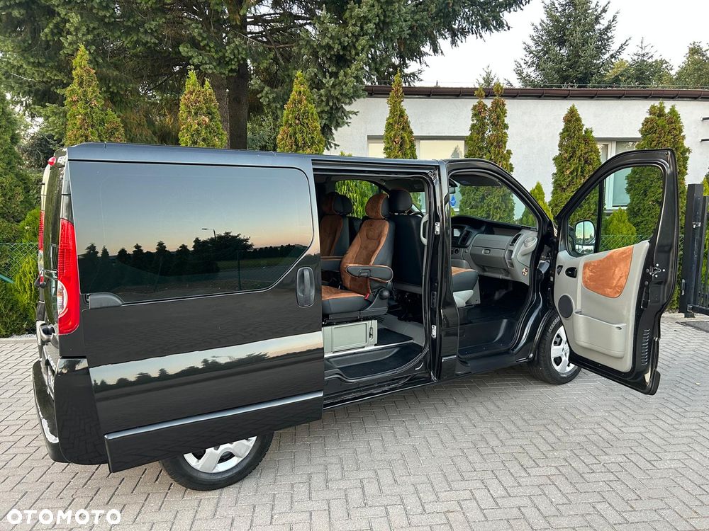 Opel Vivaro 2014 photo 2