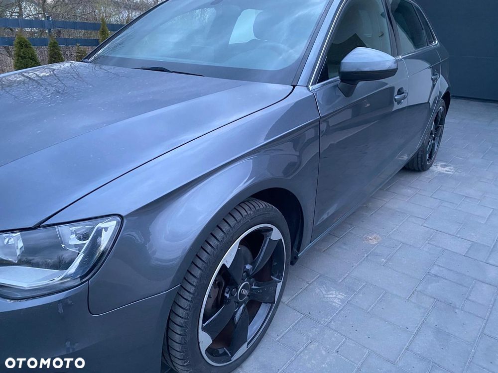 Audi A3 Sportback 1.6 TDI Ambiente - 2