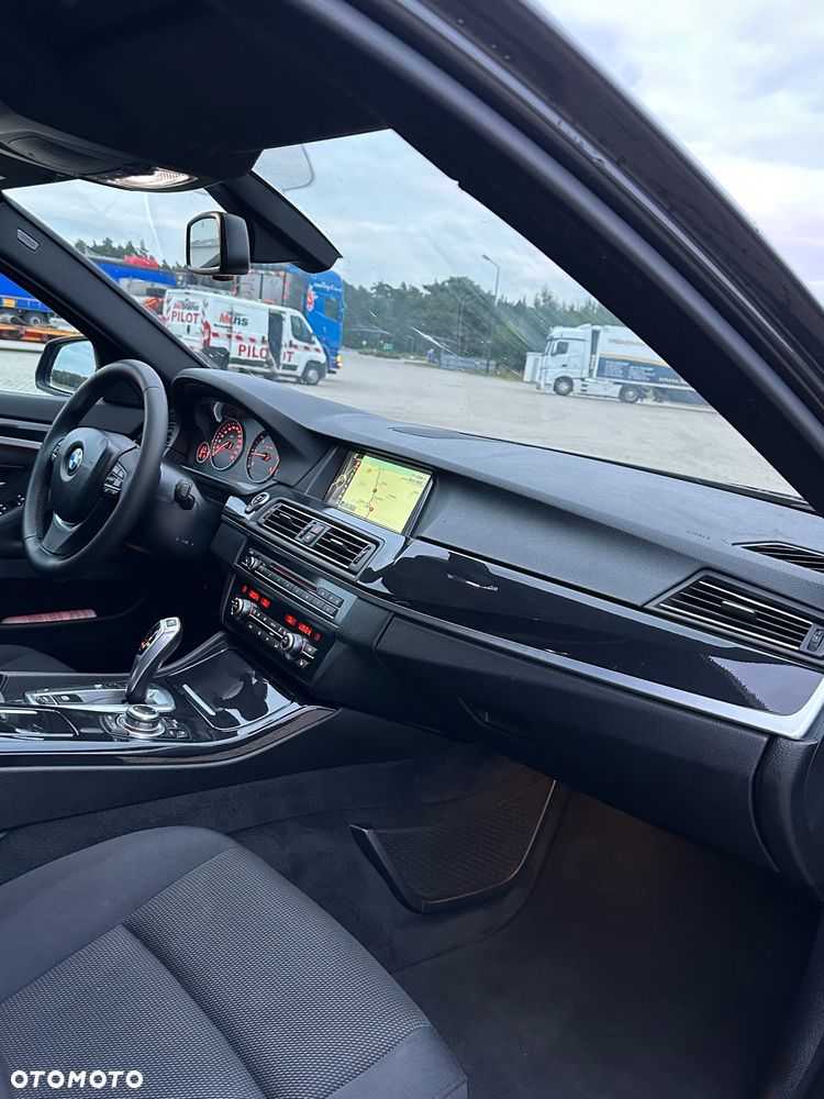 BMW Seria 5 518d M Sport - 21