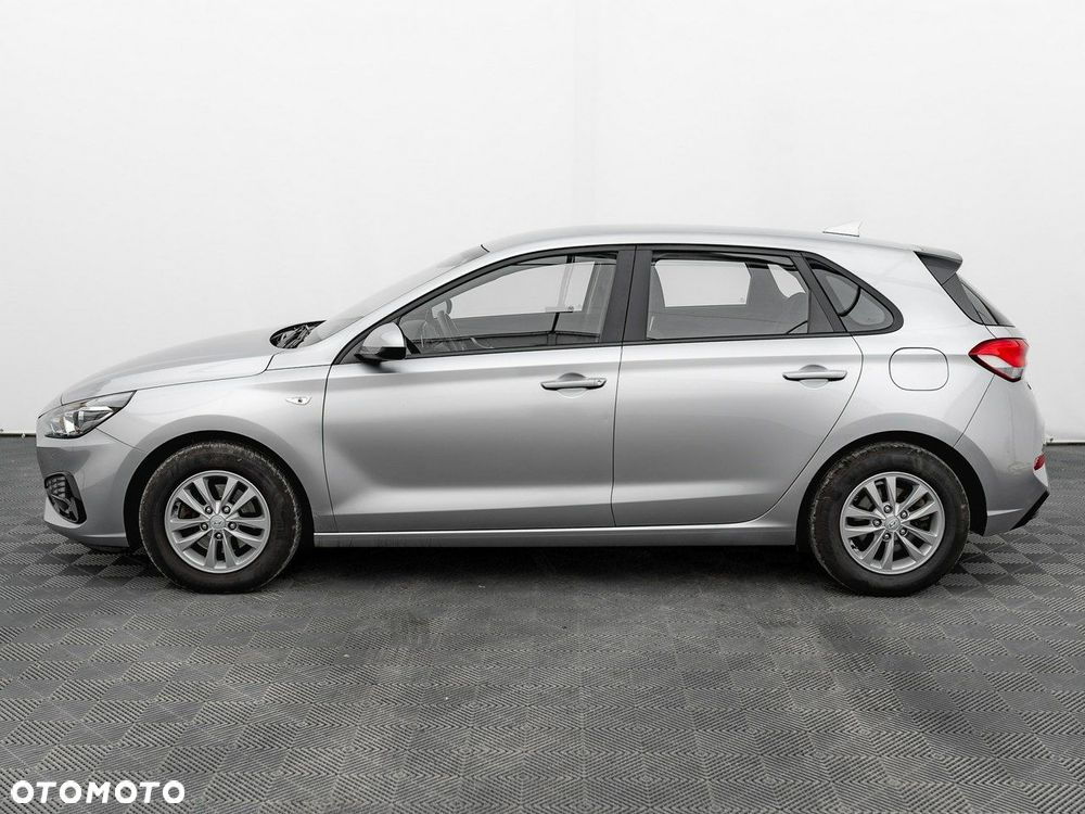 Hyundai i30 1.5 DPI Classic + - 10