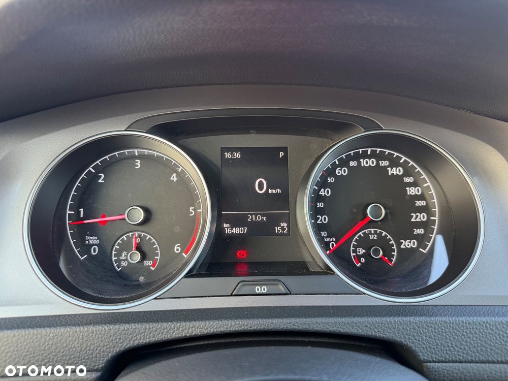 Volkswagen Golf 1.6 TDI Trendline DSG - 16