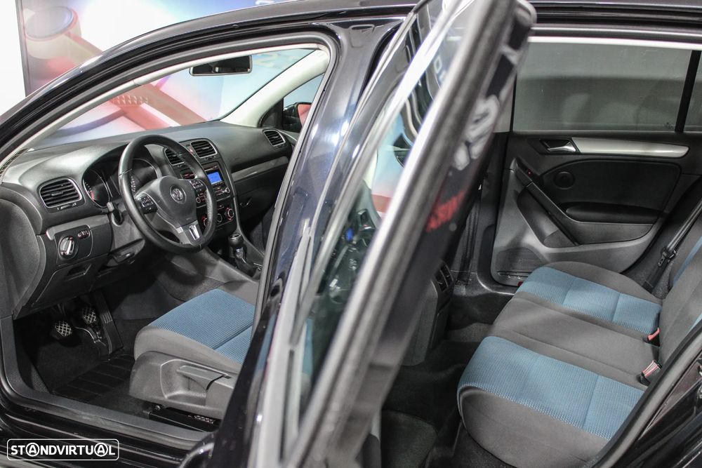 VW Golf 1.6 TDi Trendline BlueMotion - 11