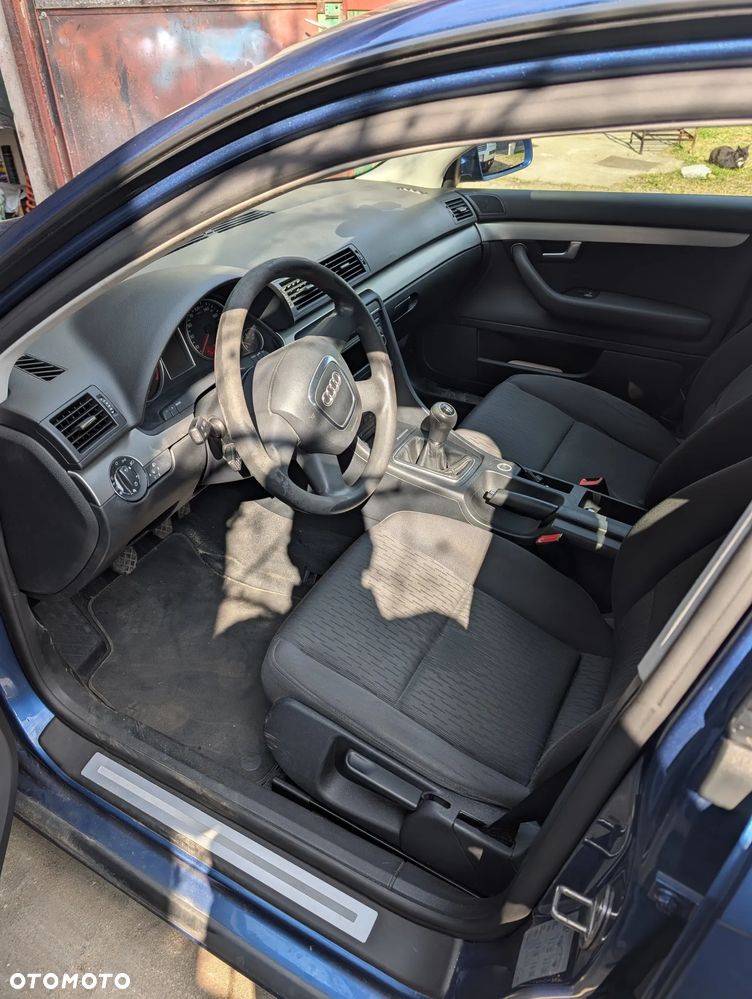 Audi A4 Avant - 11