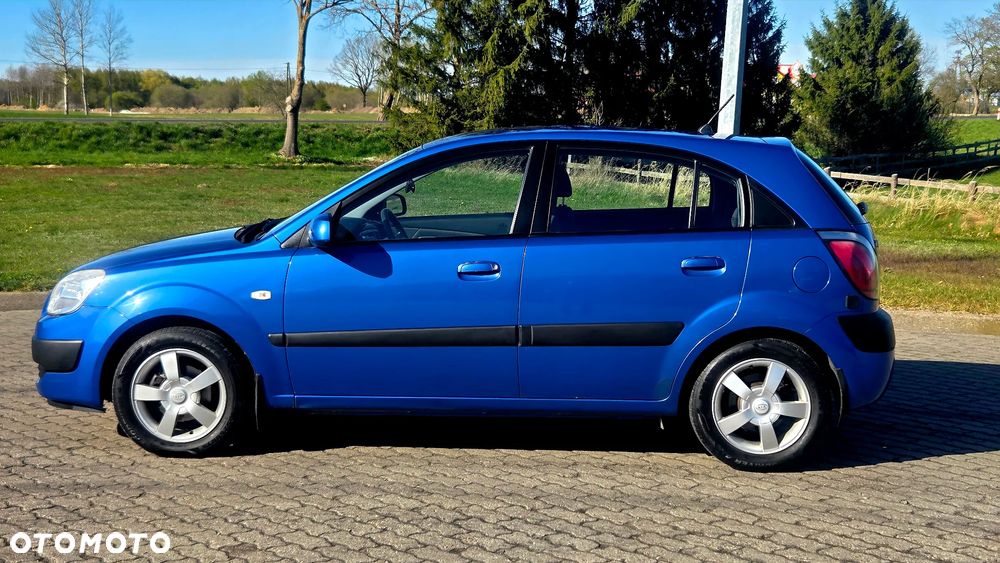 Kia Rio 1.4 Comfort - 2