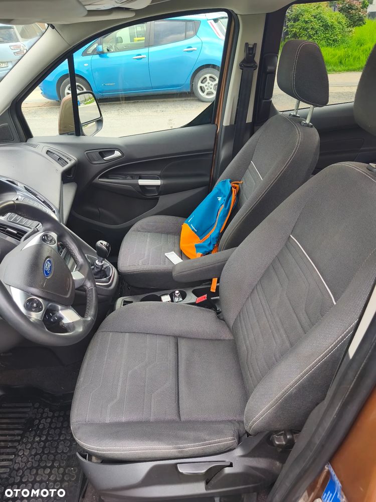 Ford Tourneo Connect Grand - 19