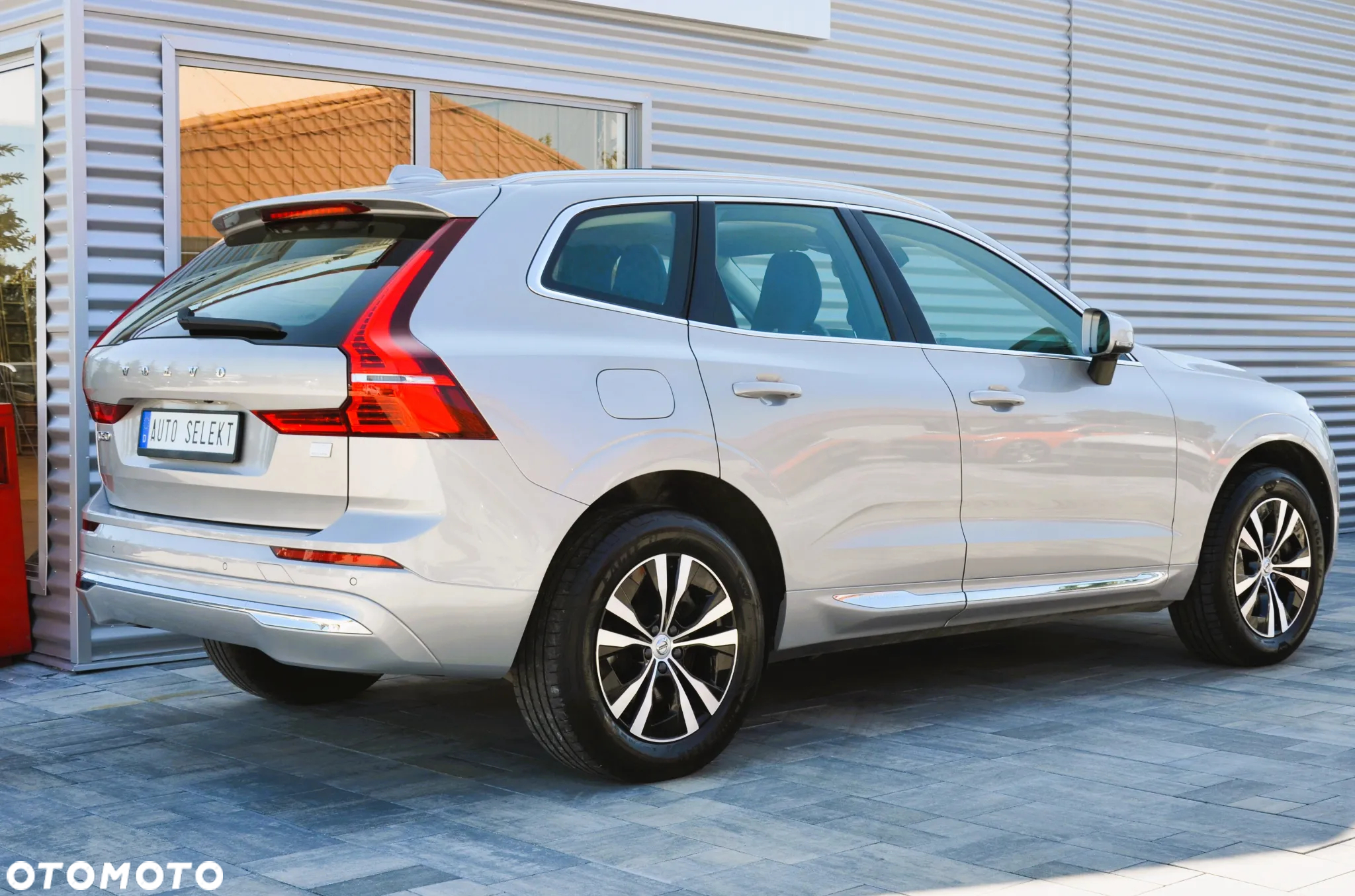 Volvo XC 60 T6 AWD Recharge Geartronic Inscription Expression - 4