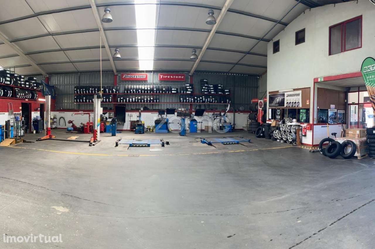 TRESPASSE de Armazém - Oficina de Pneus | Oliveira do Bairro - Grande imagem: 2/18