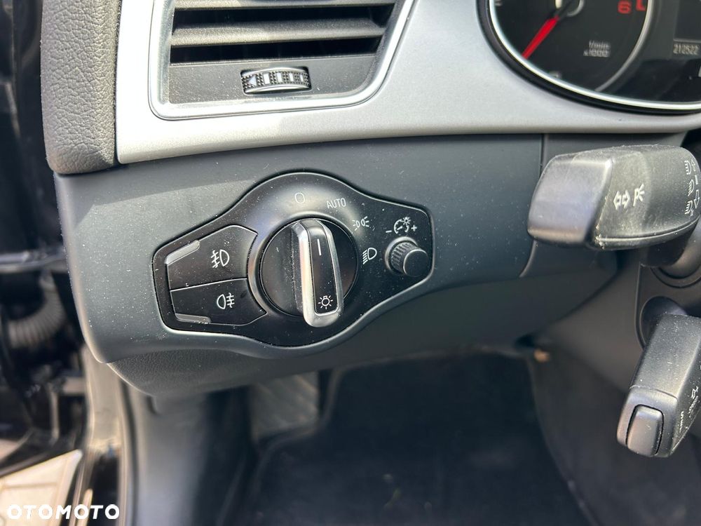 Audi A4 Avant 2.0 TDI DPF clean diesel multitronic S line Sportpaket - 25