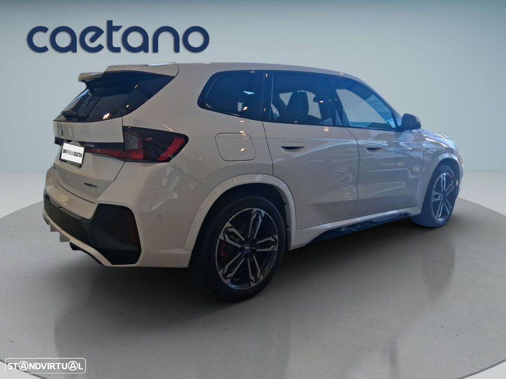 BMW iX1 eDrive20 Pack Desportivo M Pro - 6