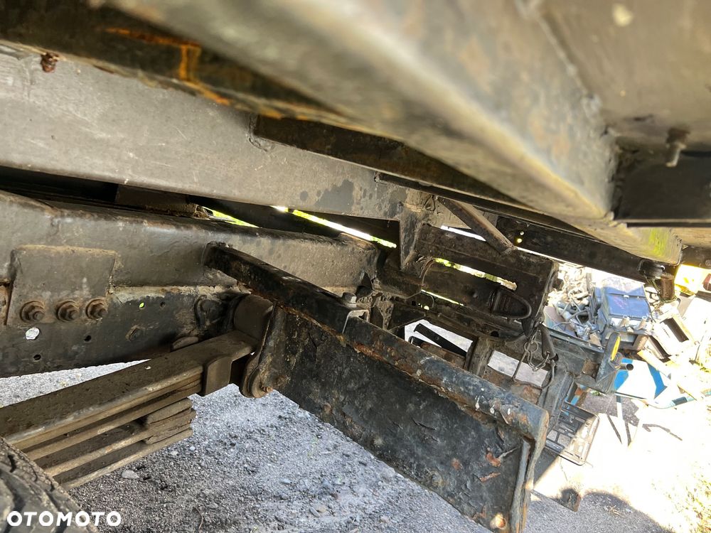 Kiper 3 strony zabudowa  meiller Mercedes 611d hydrauliczno-elektryczny - 7