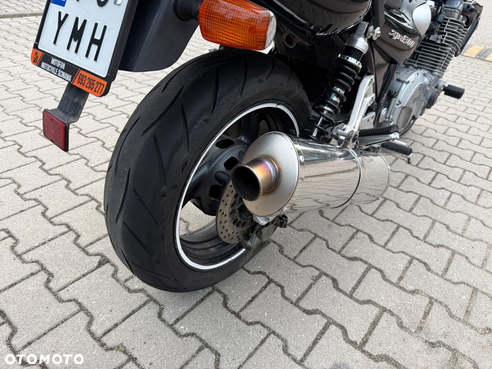 Yamaha XJR - 15
