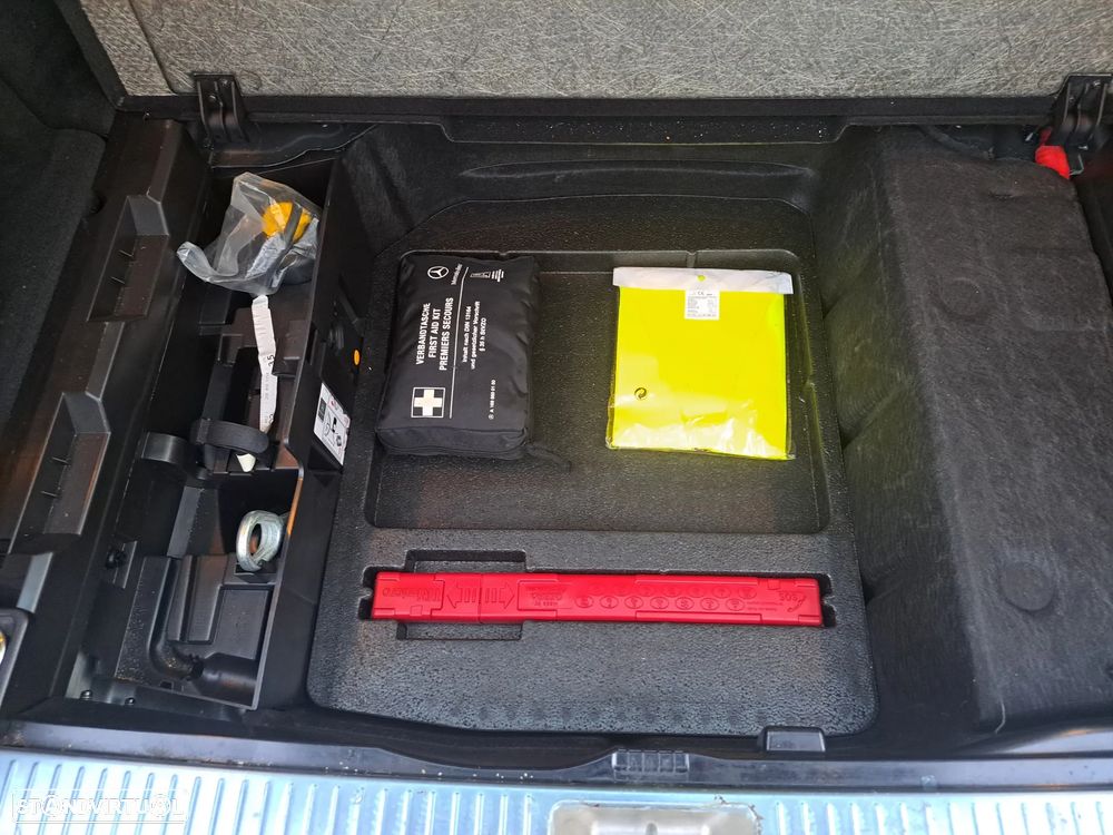 Mercedes-Benz C 220 Station CDI DPF (BlueEFFICIENCY) Avantgarde - 30