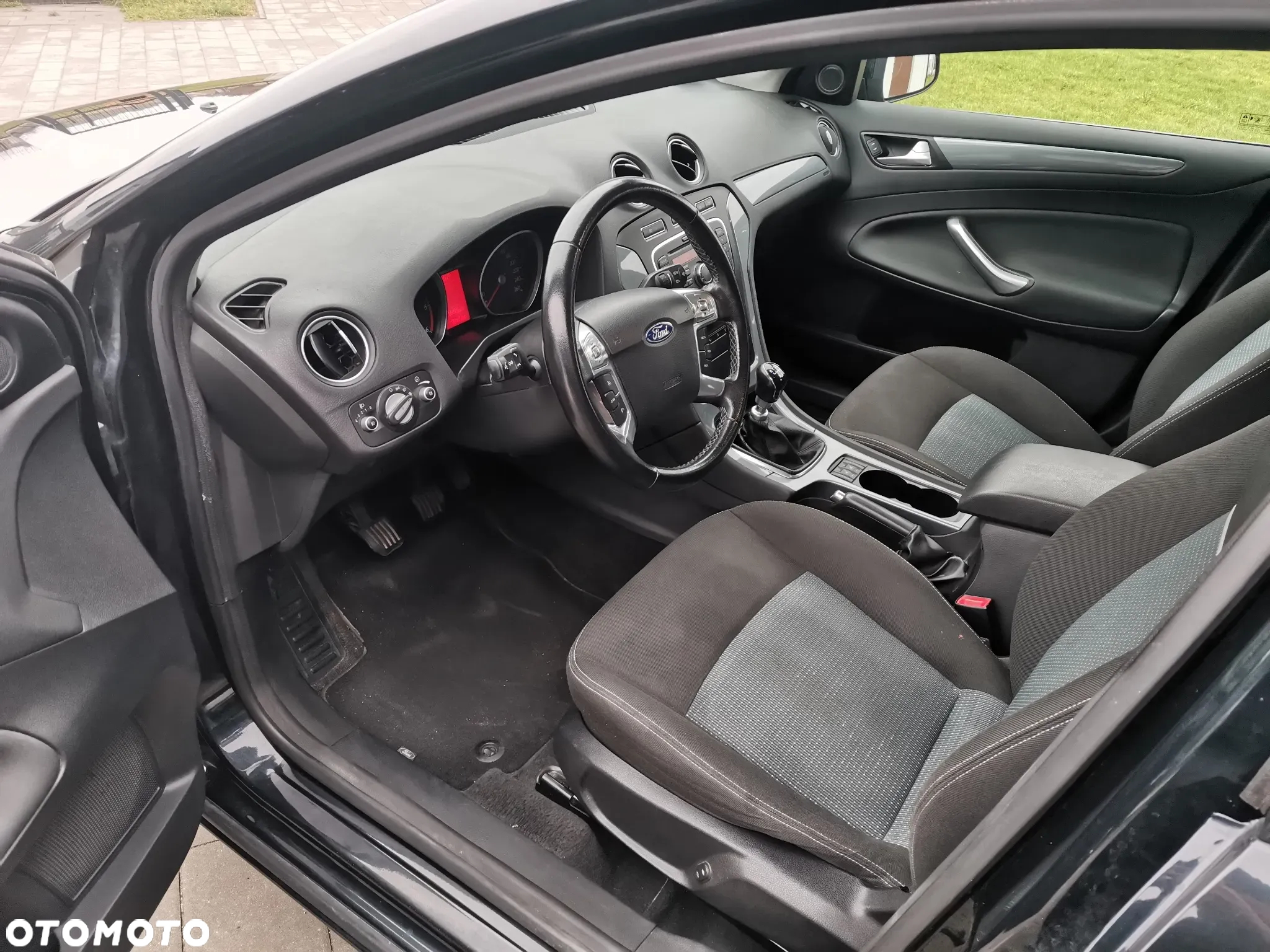 Ford Mondeo 1.6 TDCi ECOnetic Ambiente - 13