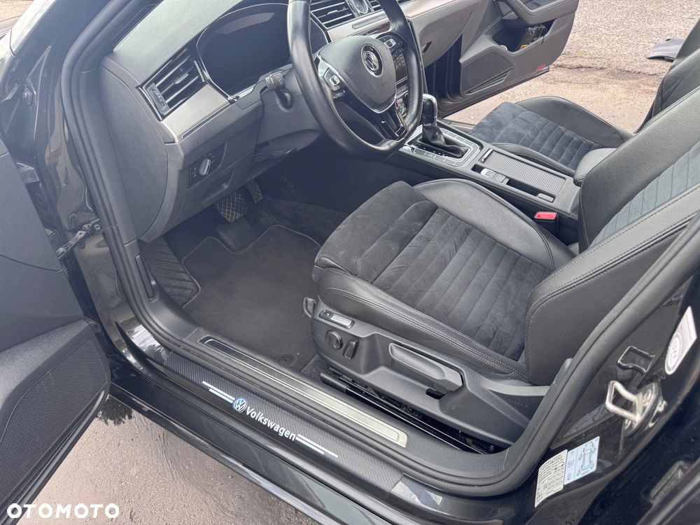 Volkswagen Passat 2.0 TDI SCR DSG Highline - 18
