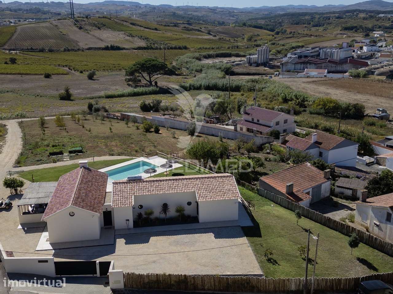Moradia T3 com piscina, 1 hectare de terreno e tiny house independe... - Grande imagem: 5/31