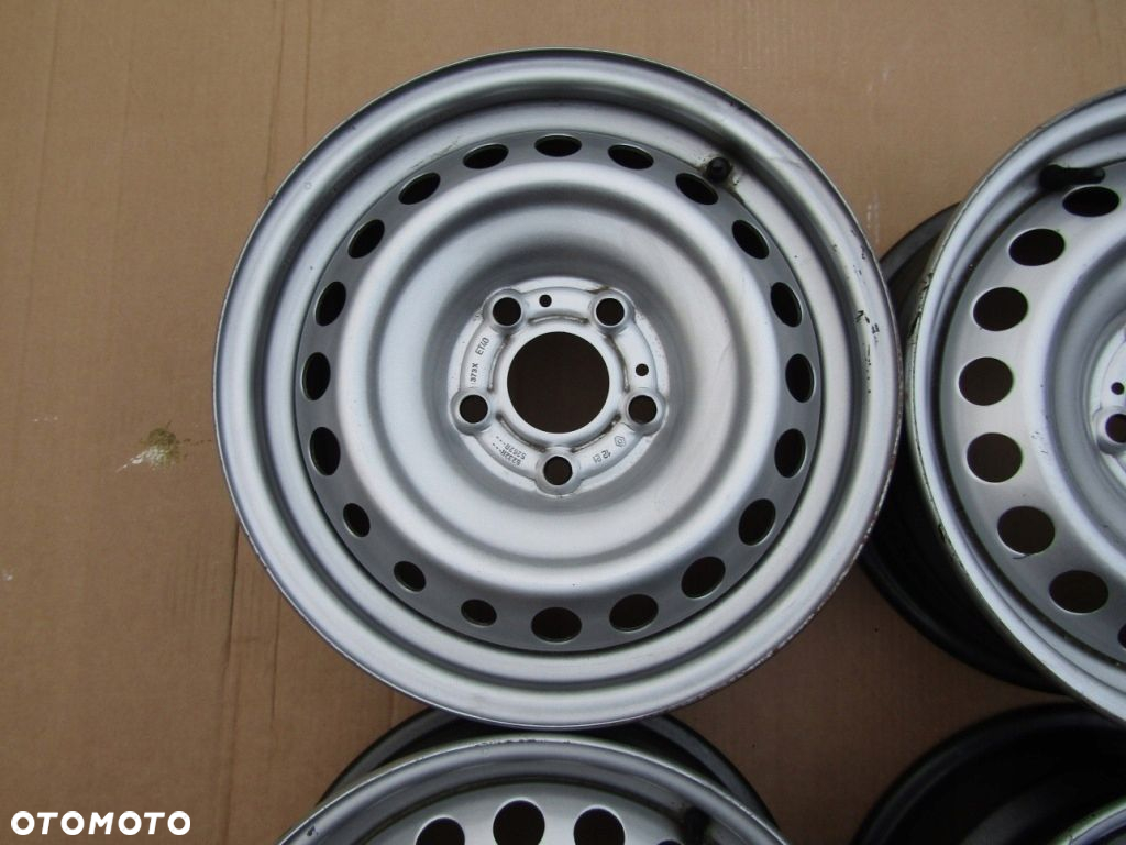 4x Felgi 15 Renault Megane III IV ZOE Express Dacia 6j 5x114,3 ET40 - 7