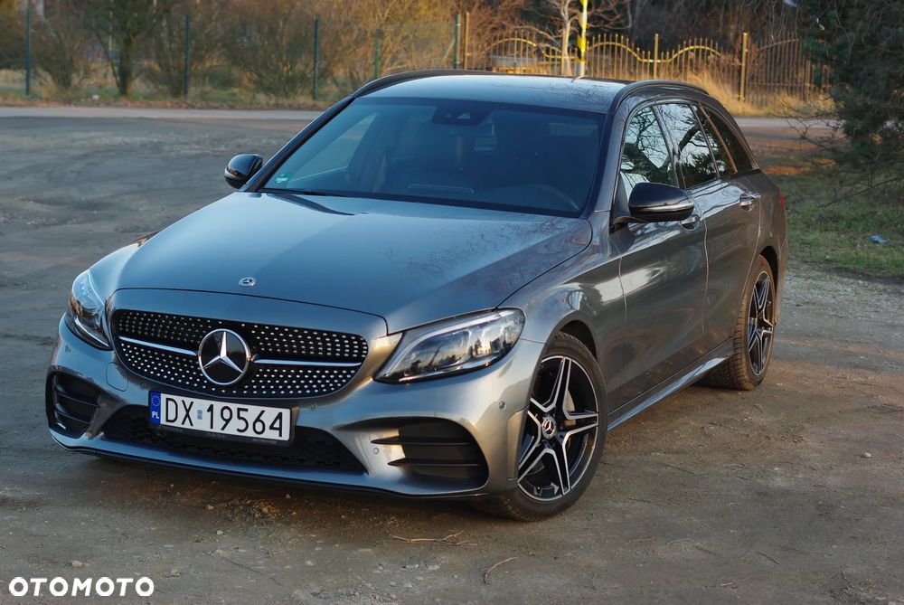 Mercedes-Benz Klasa C 300 d T 9G-TRONIC AMG Line - 24
