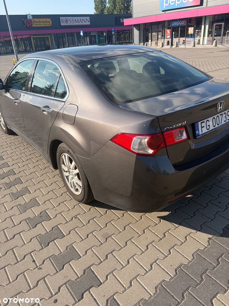 Honda Accord 2.0 Comfort - 11
