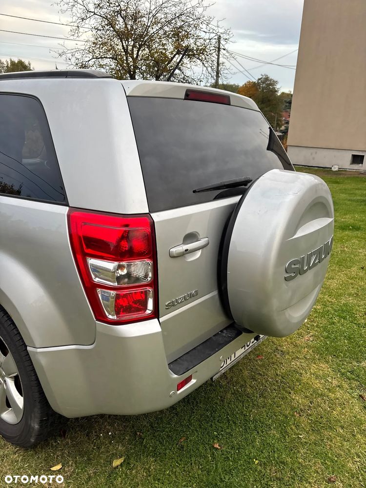 Suzuki Grand Vitara 2.4 De Luxe - 9