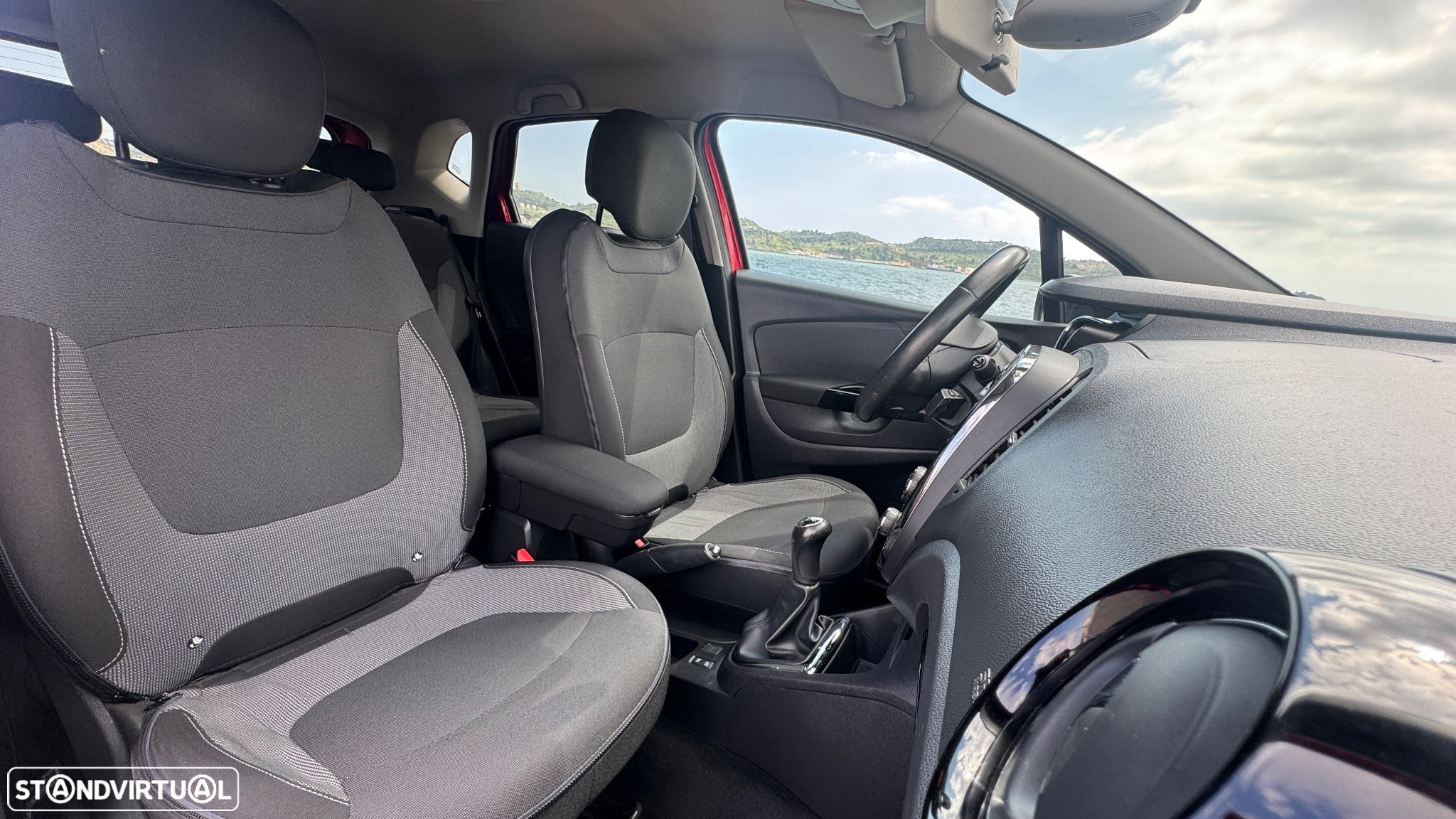 Renault Captur 0.9 TCE Exclusive - 13