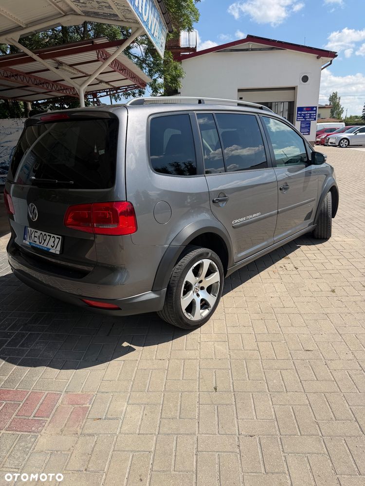Volkswagen Touran 1.6 TDI DPF Cross - 8