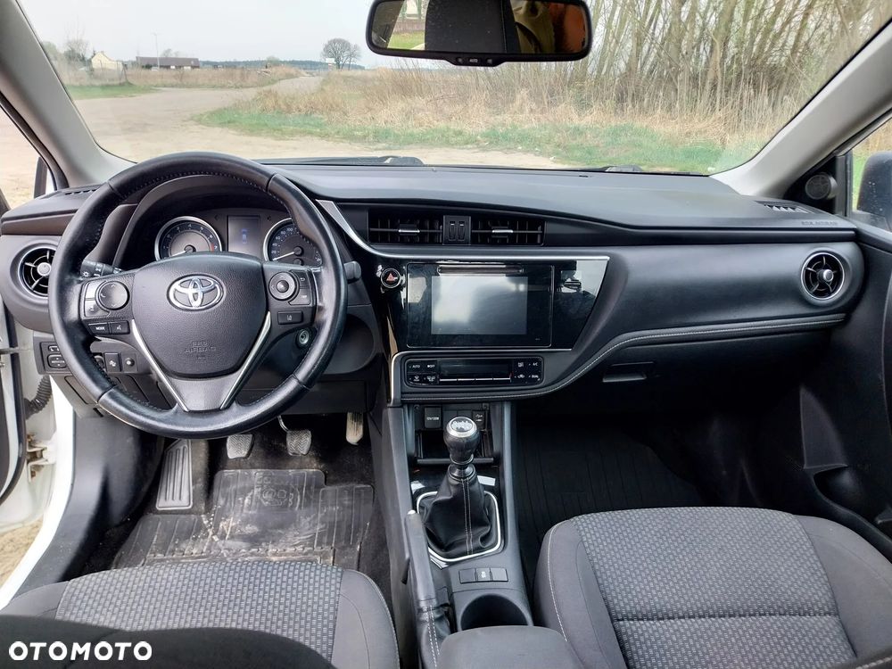 Toyota Corolla 1.6 Comfort - 8