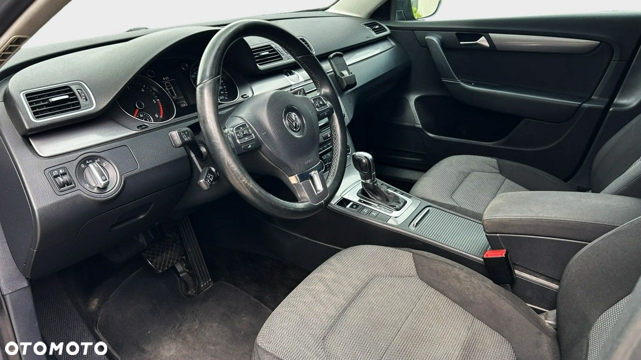 Volkswagen Passat - 7
