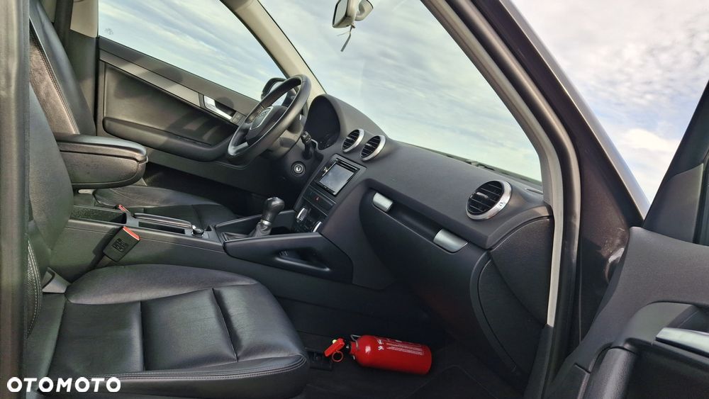 Audi A3 Sportback 1.6 TDI DPF Ambiente - 7