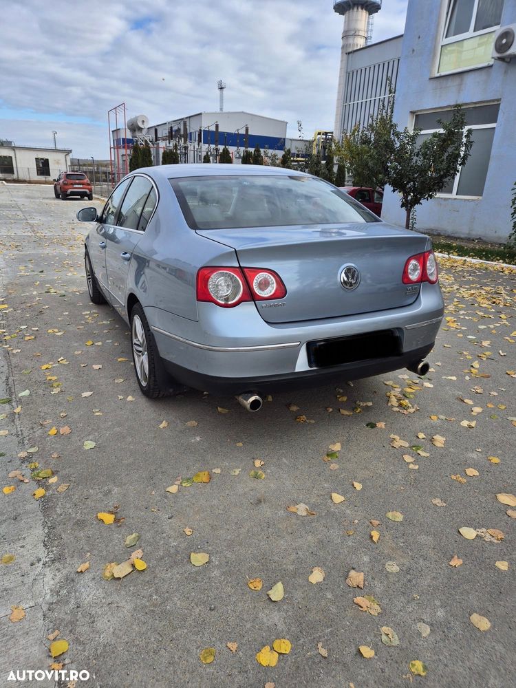 Volkswagen Passat 3.2 FSI V6 4Motion Sportline - 3