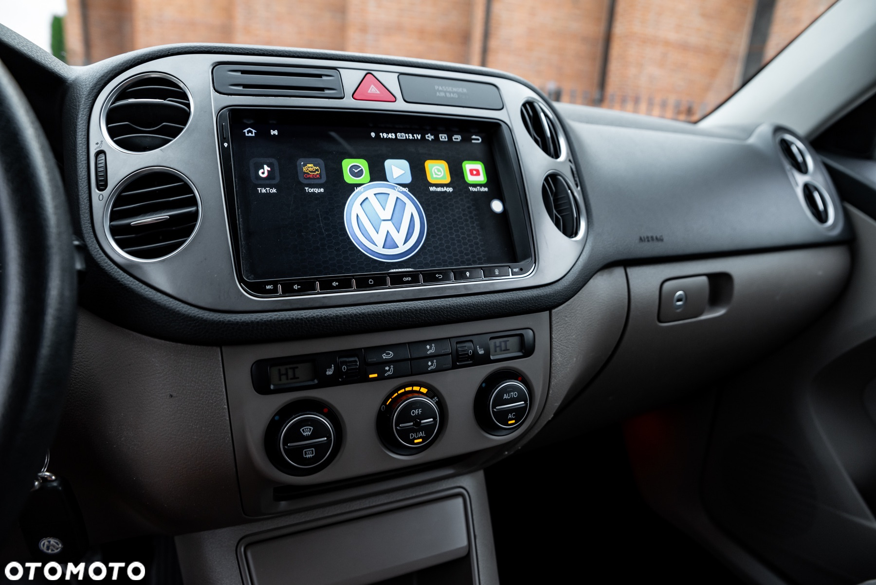 Volkswagen Tiguan - 35