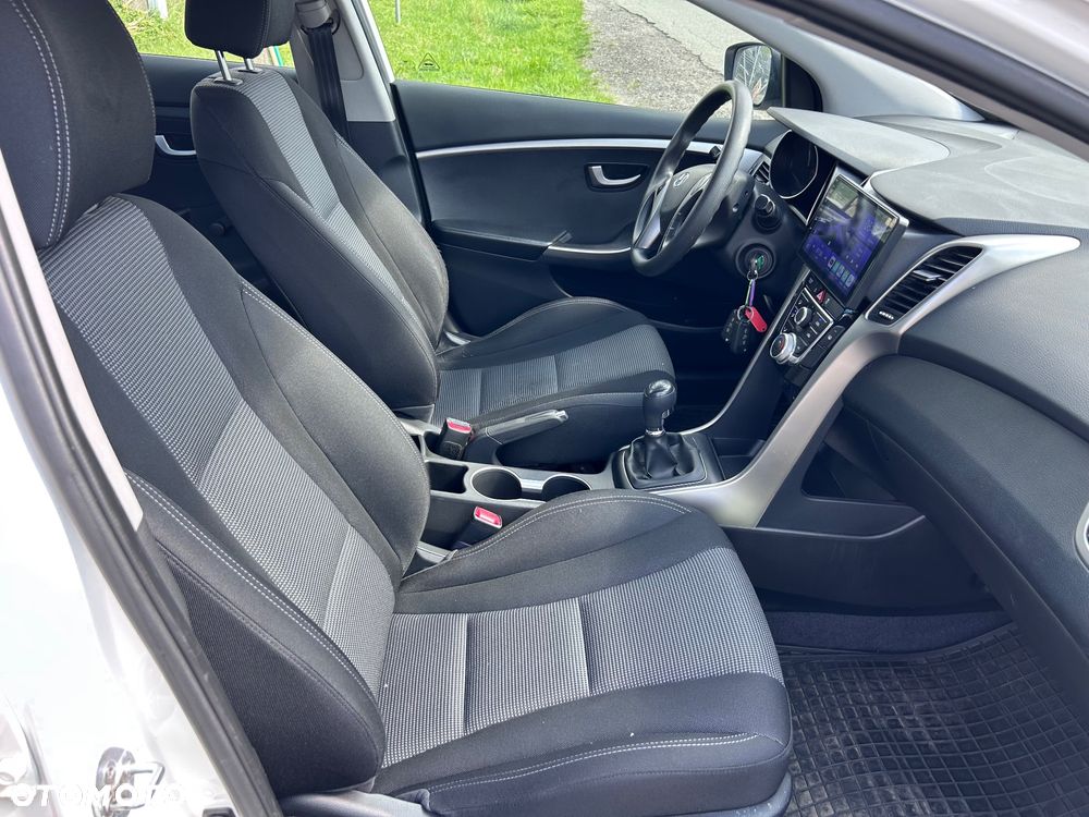Hyundai i30 - 16