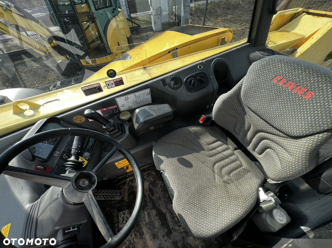 New Holland LM 732 - 11