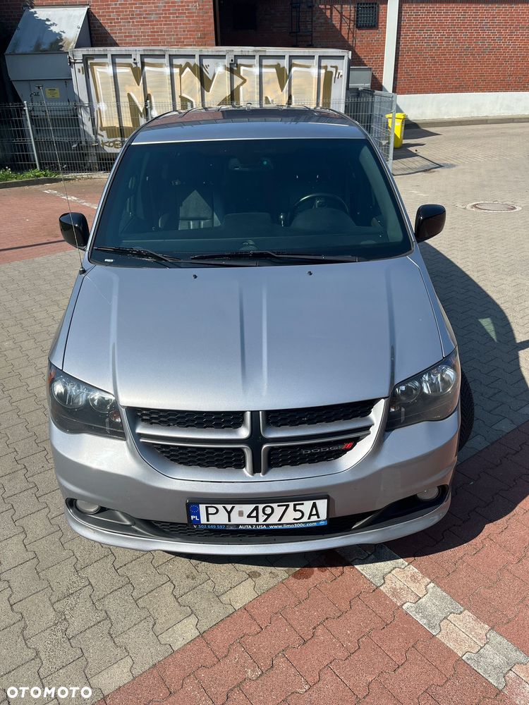 Dodge Grand Caravan - 28