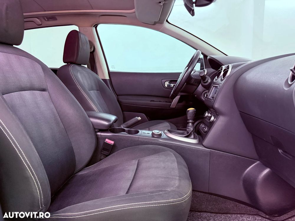 Nissan Qashqai 2.0 DCI 4 x 4 DPF tekna - 13