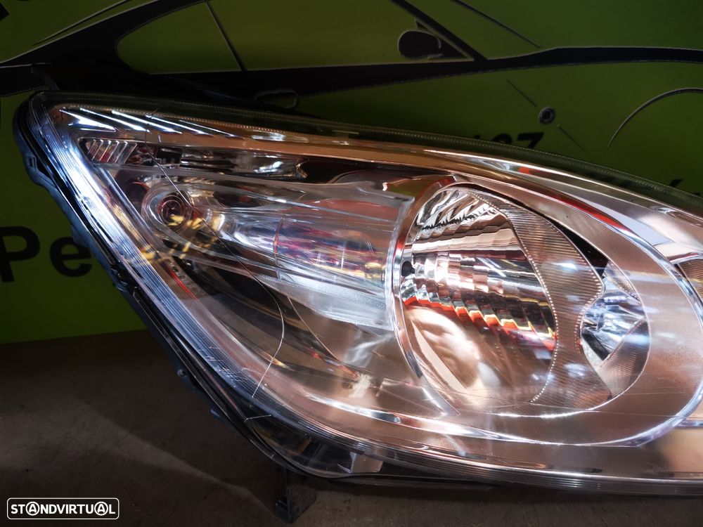 FORD C-MAX II FAROL DIREITO - FF367 - 4