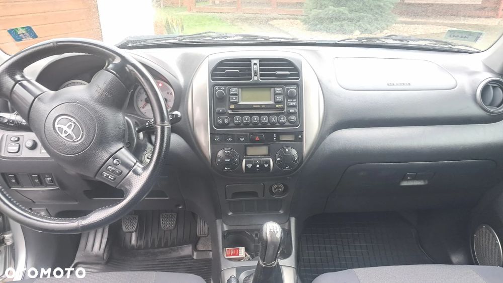 Toyota RAV4 D-4D 4x4 - 15