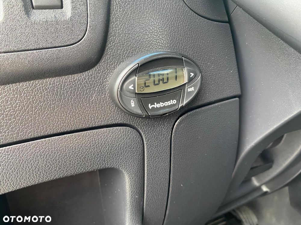 Nissan NV400 - 24