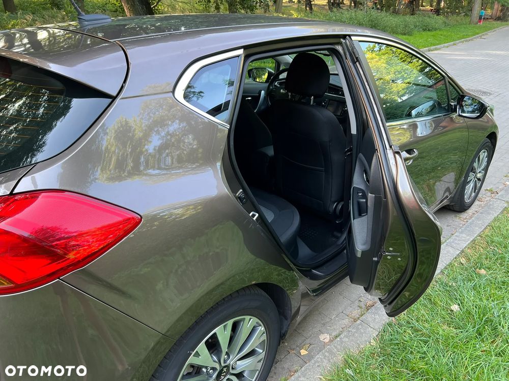 Kia Ceed Cee'd 1.4 L Business Line - 32