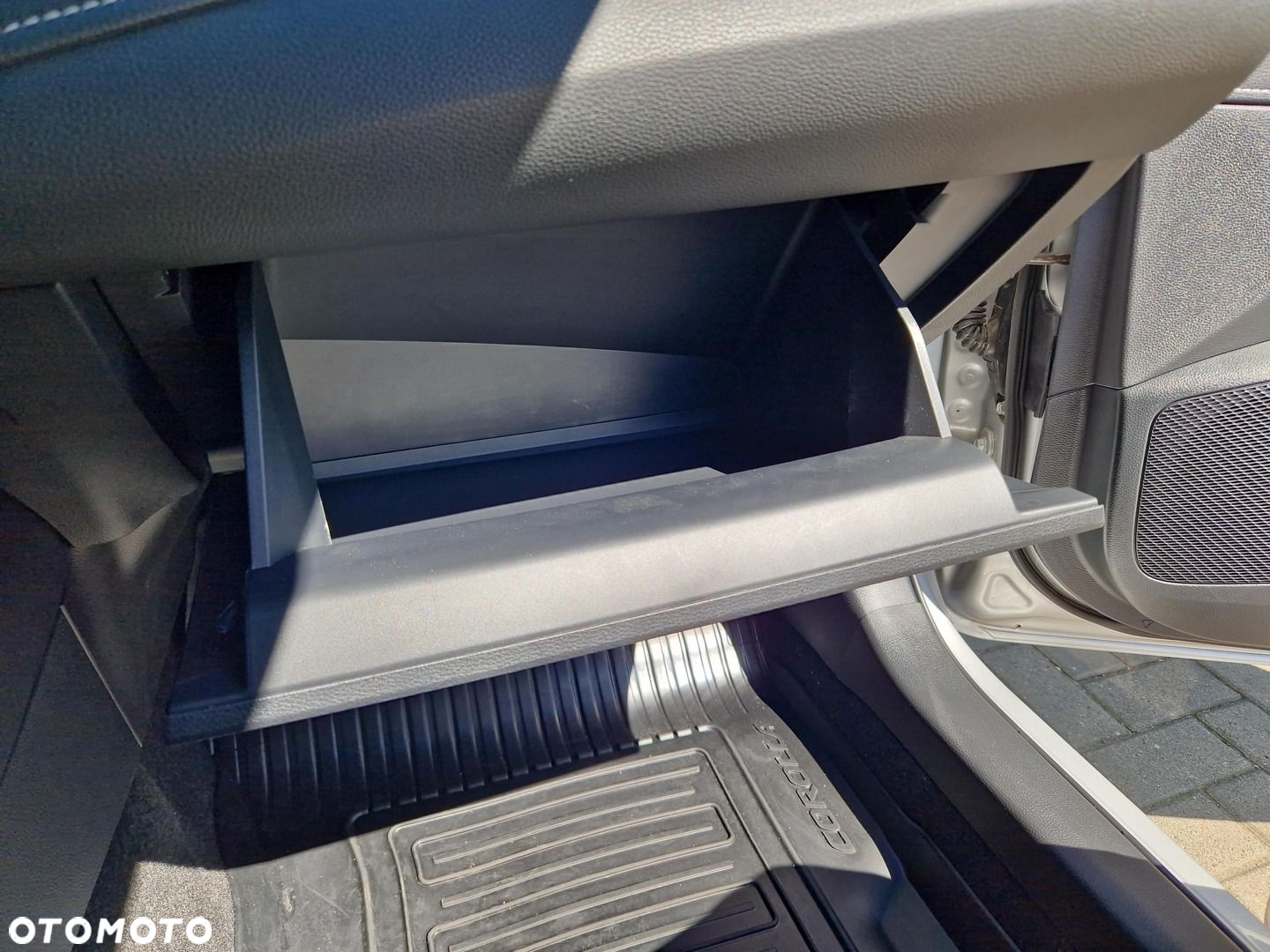 Toyota Corolla - 27