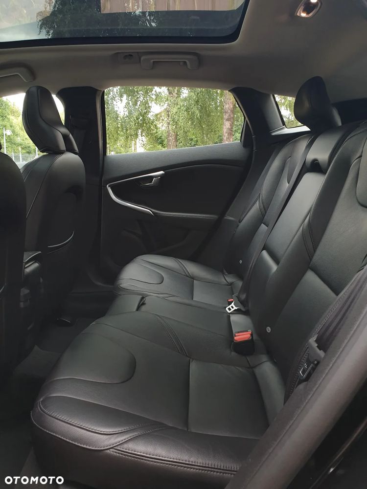 Volvo V40 D3 Inscription - 35