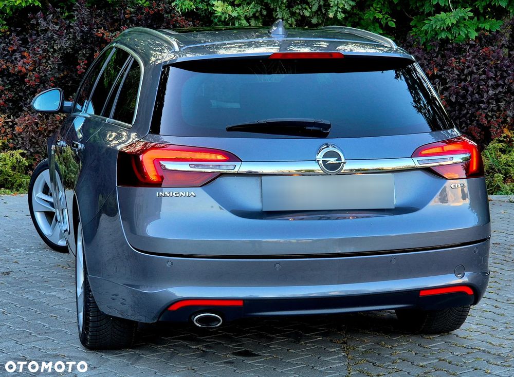 Opel Insignia 2.0 CDTI Cosmo - 11