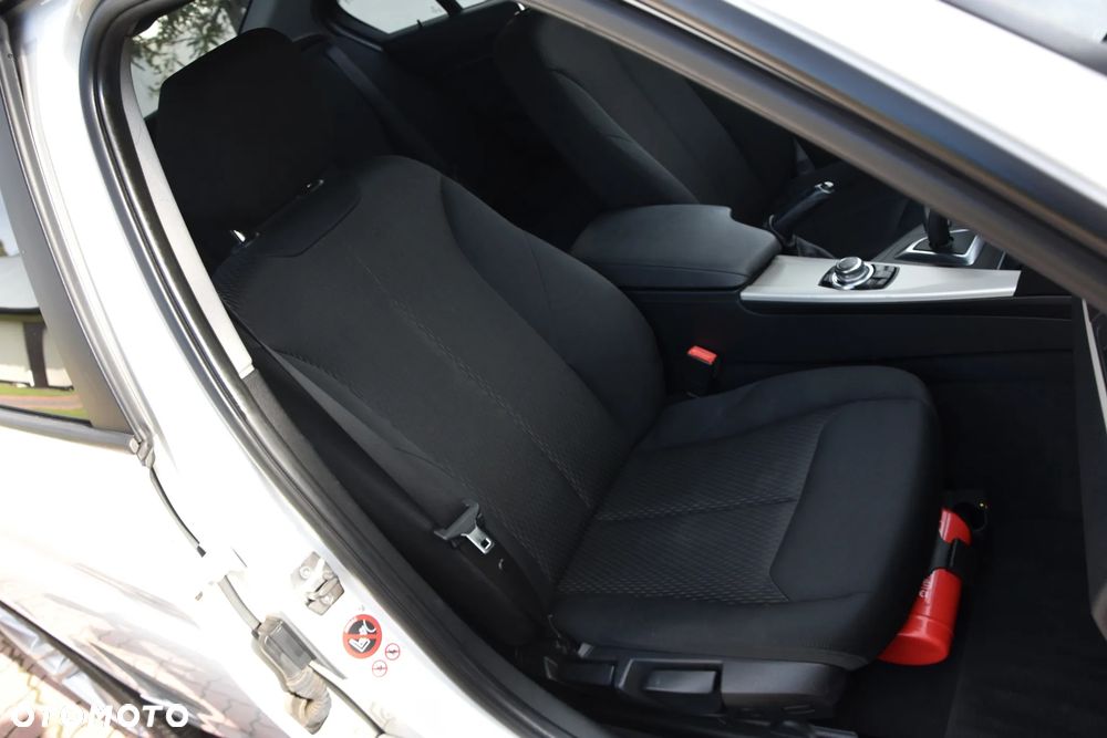 BMW Seria 3 - 16