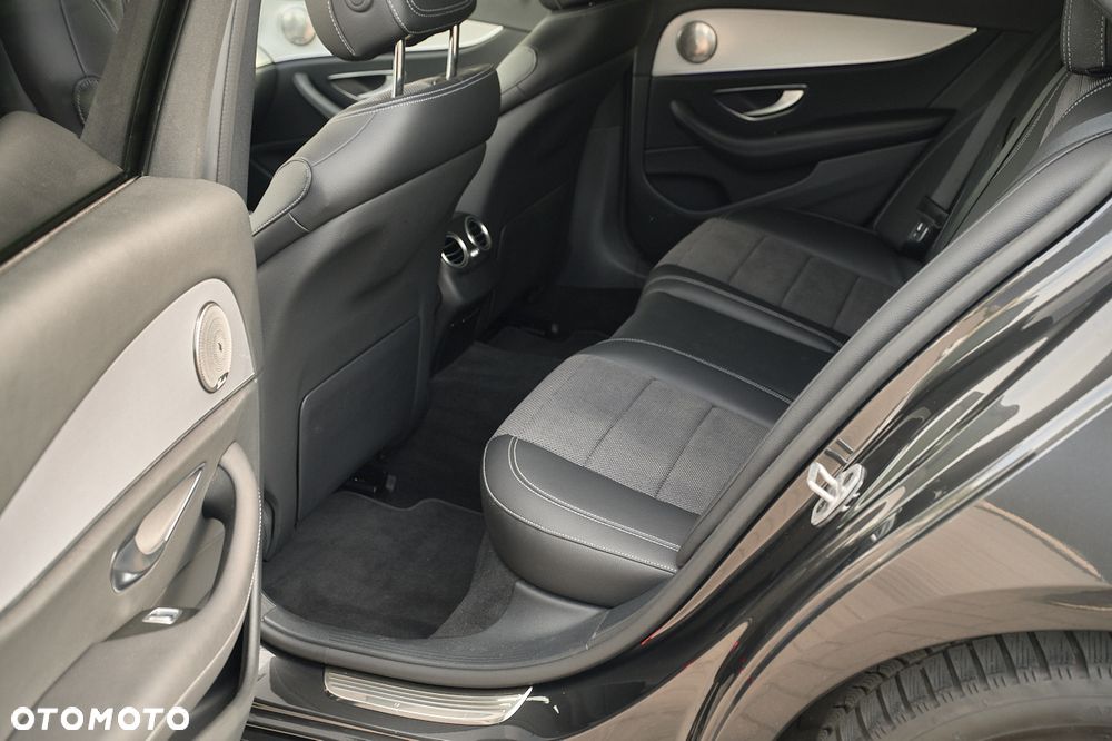 Mercedes-Benz Klasa E 220 d 9G-TRONIC - 20