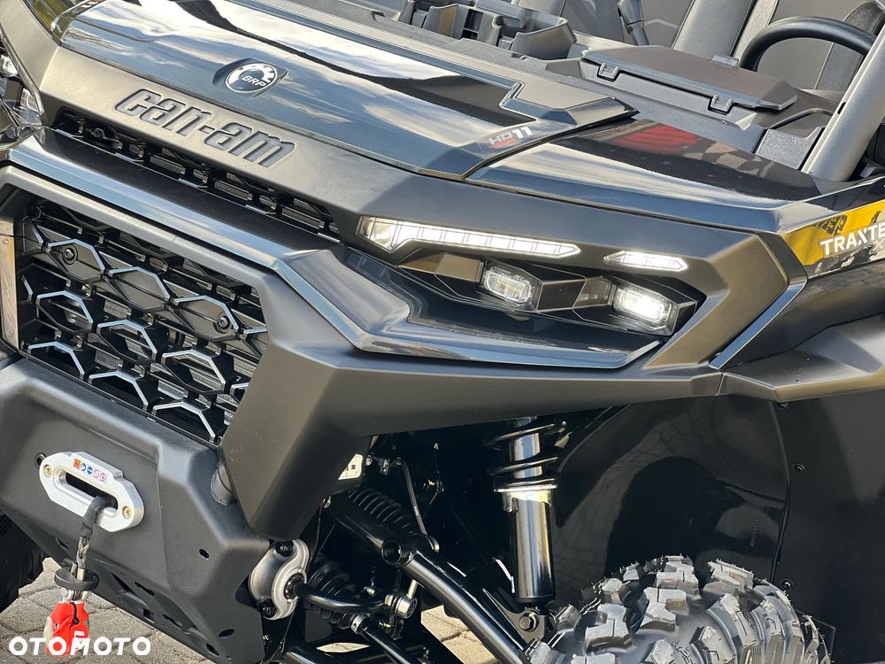 Can-Am Inny - 17