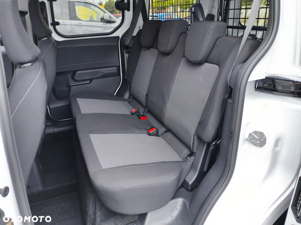 Ford Transit Courier Trend - 28